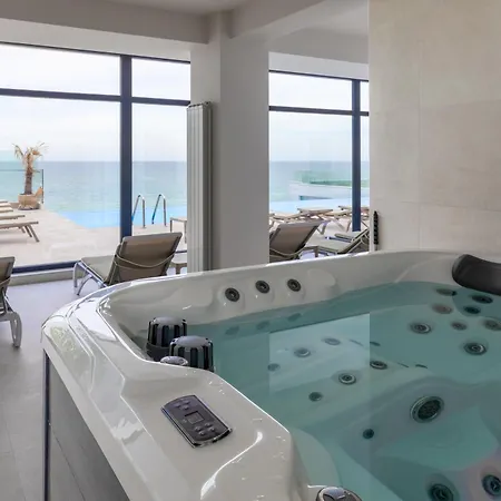 Seaside Paradise - Infinity Pool & *