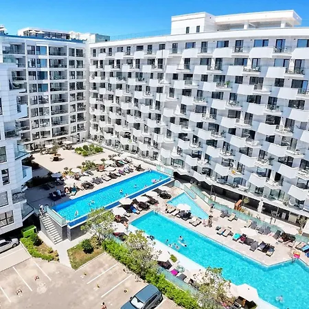 Seaside Paradise - Infinity Pool & Năvodari